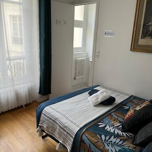 Habitación Estándar con Cama Queen